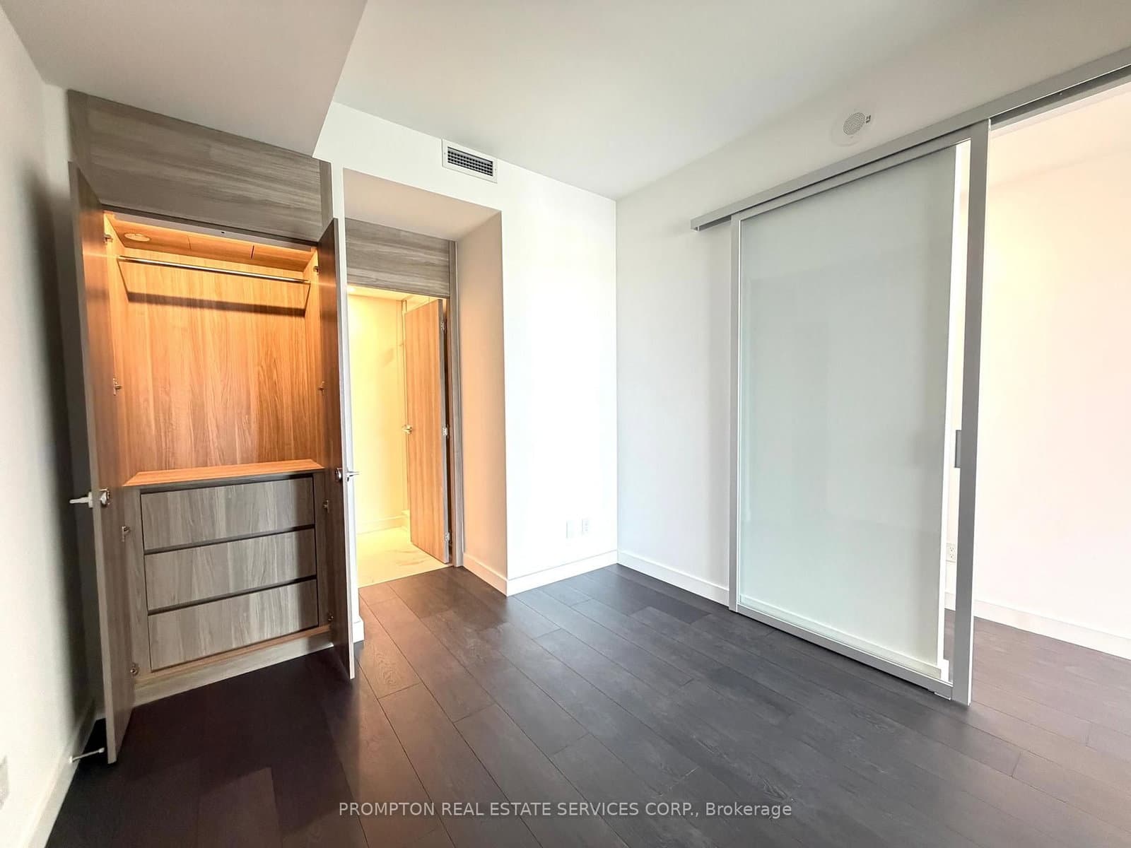 68 Esther Shiner Boulevard, Unit 745 thumbnail 12