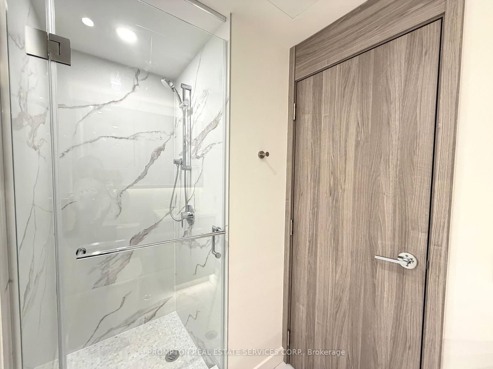 68 Esther Shiner Boulevard, Unit 745 thumbnail 16