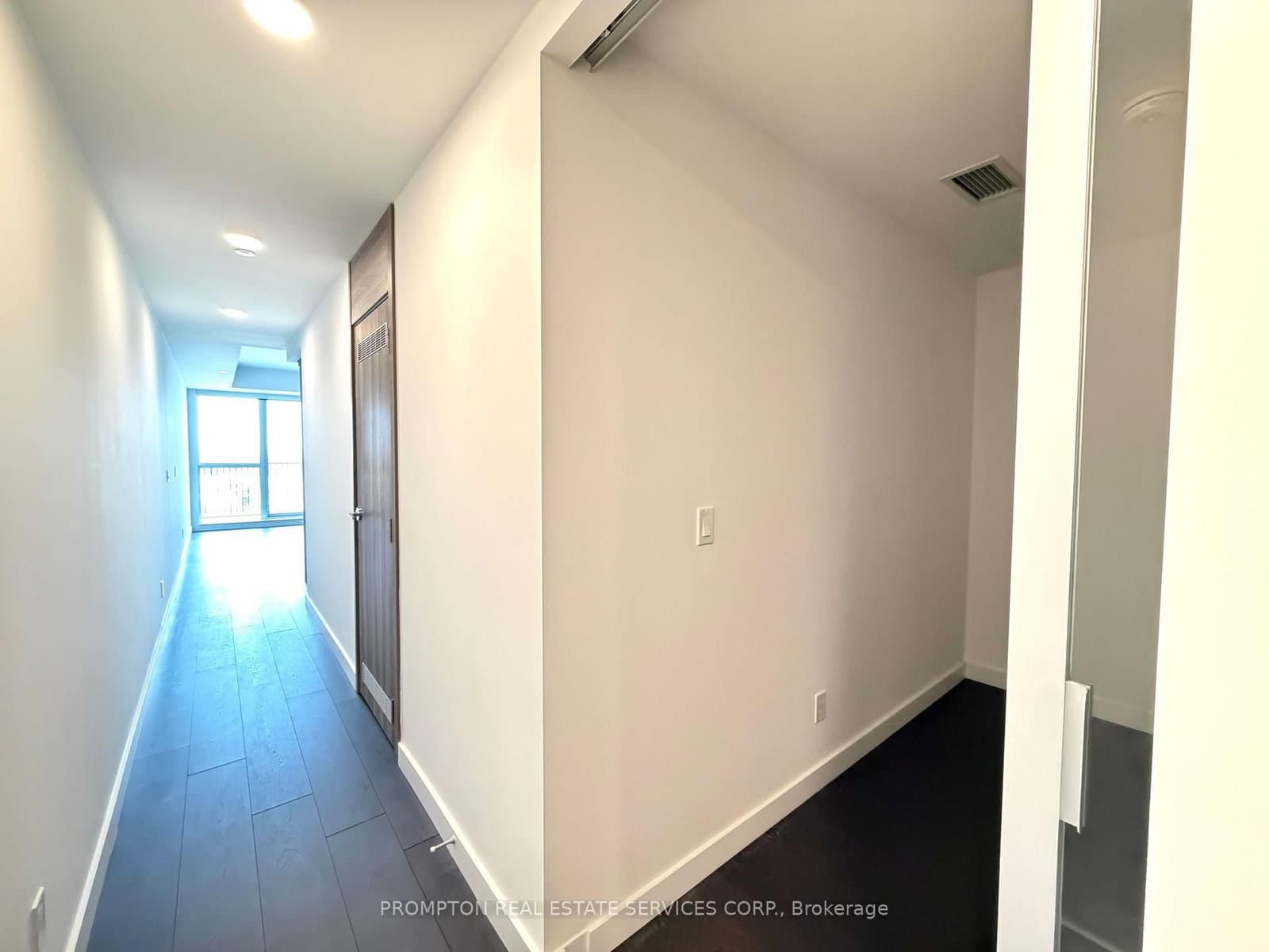 68 Esther Shiner Boulevard, Unit 745 thumbnail 17