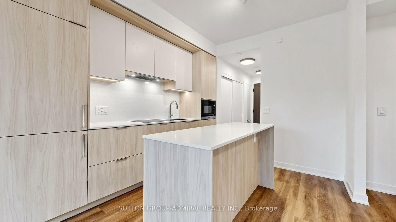 123 Portland Street, Unit 409 thumbnail 6