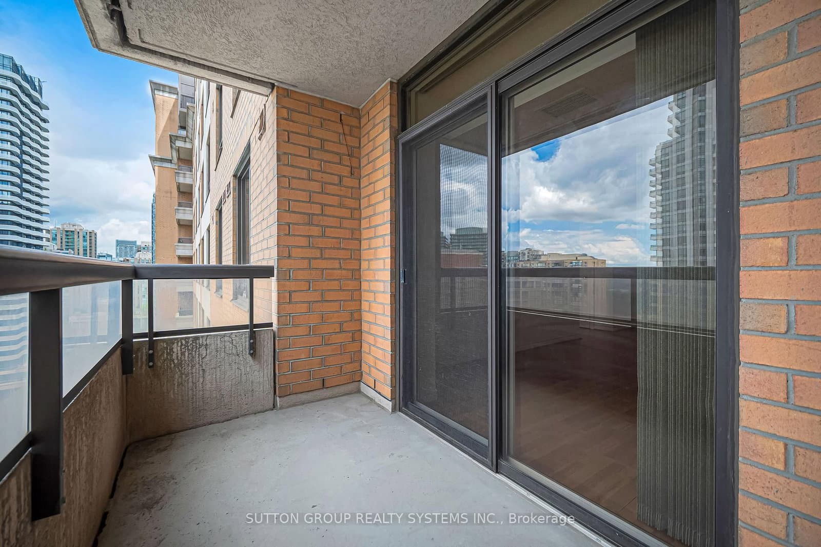 18 Sommerset Way, Unit 2007 thumbnail 12