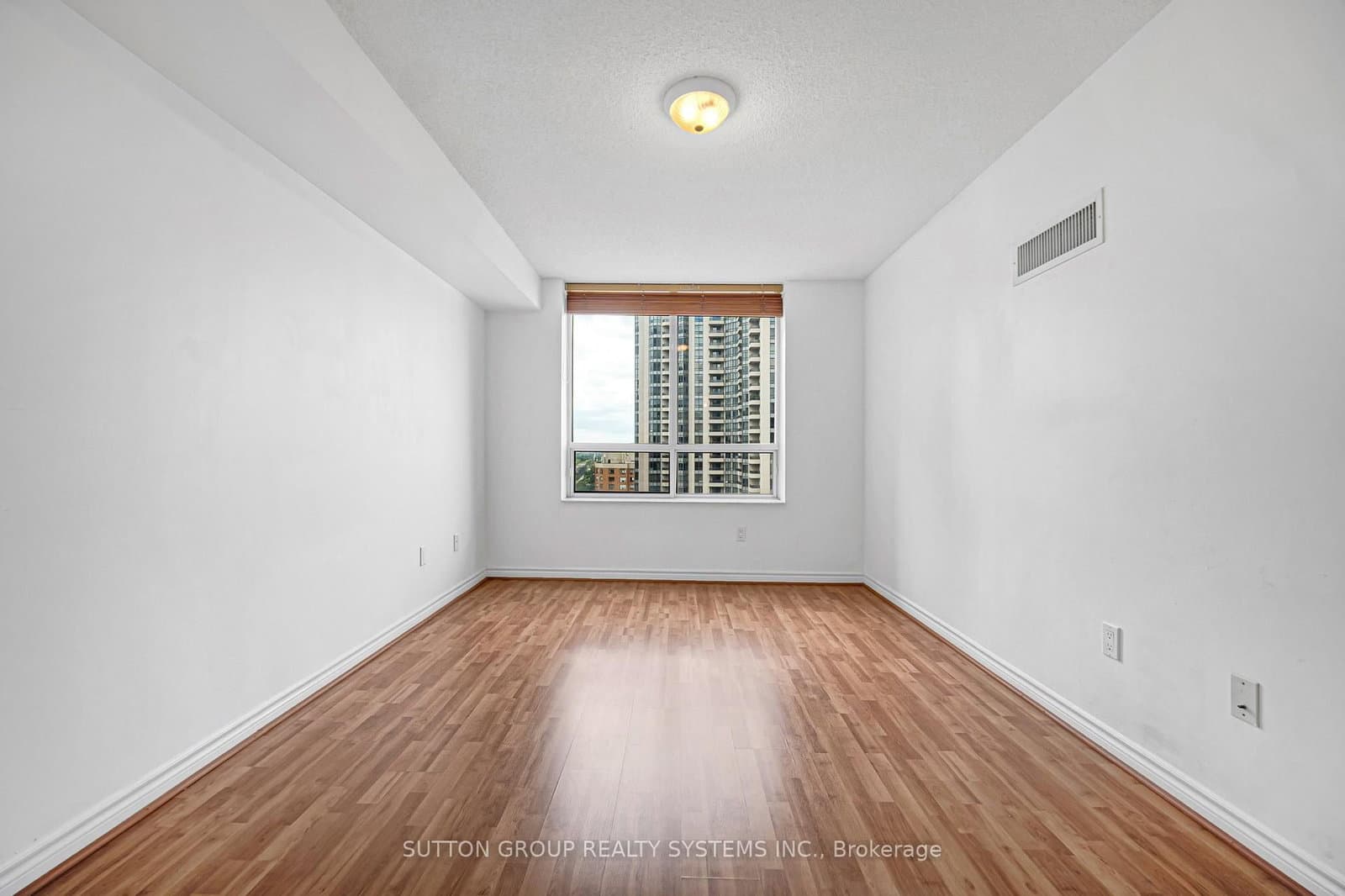 18 Sommerset Way, Unit 2007 thumbnail 15