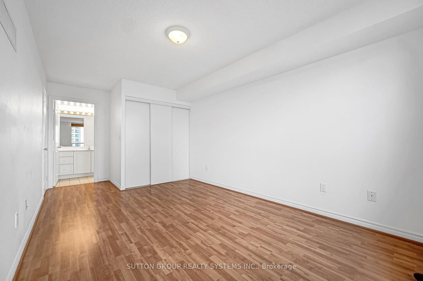 18 Sommerset Way, Unit 2007 thumbnail 16