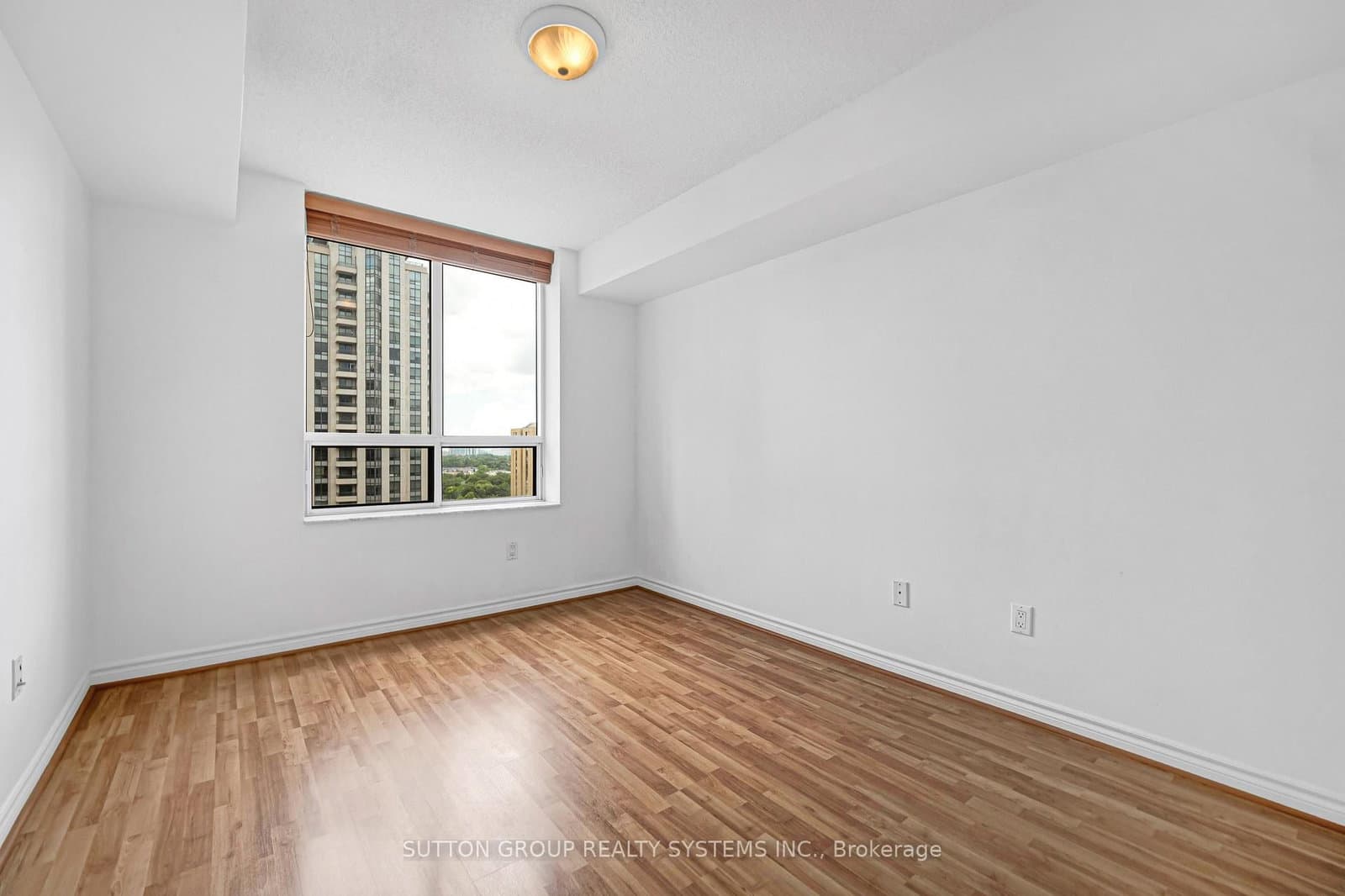 18 Sommerset Way, Unit 2007 thumbnail 20