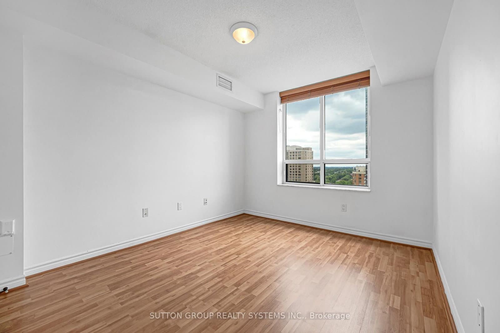 18 Sommerset Way, Unit 2007 thumbnail 21