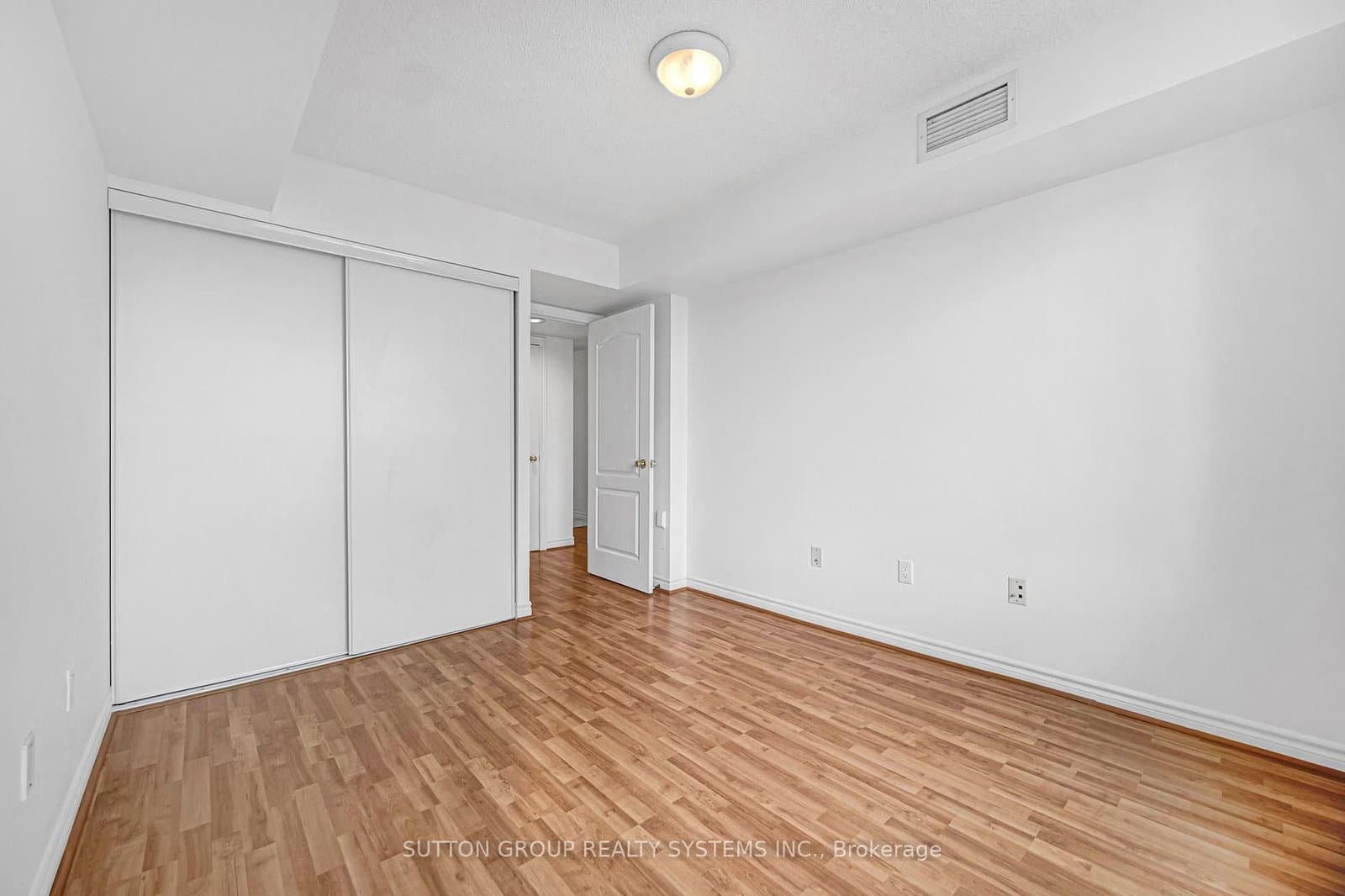 18 Sommerset Way, Unit 2007 thumbnail 22