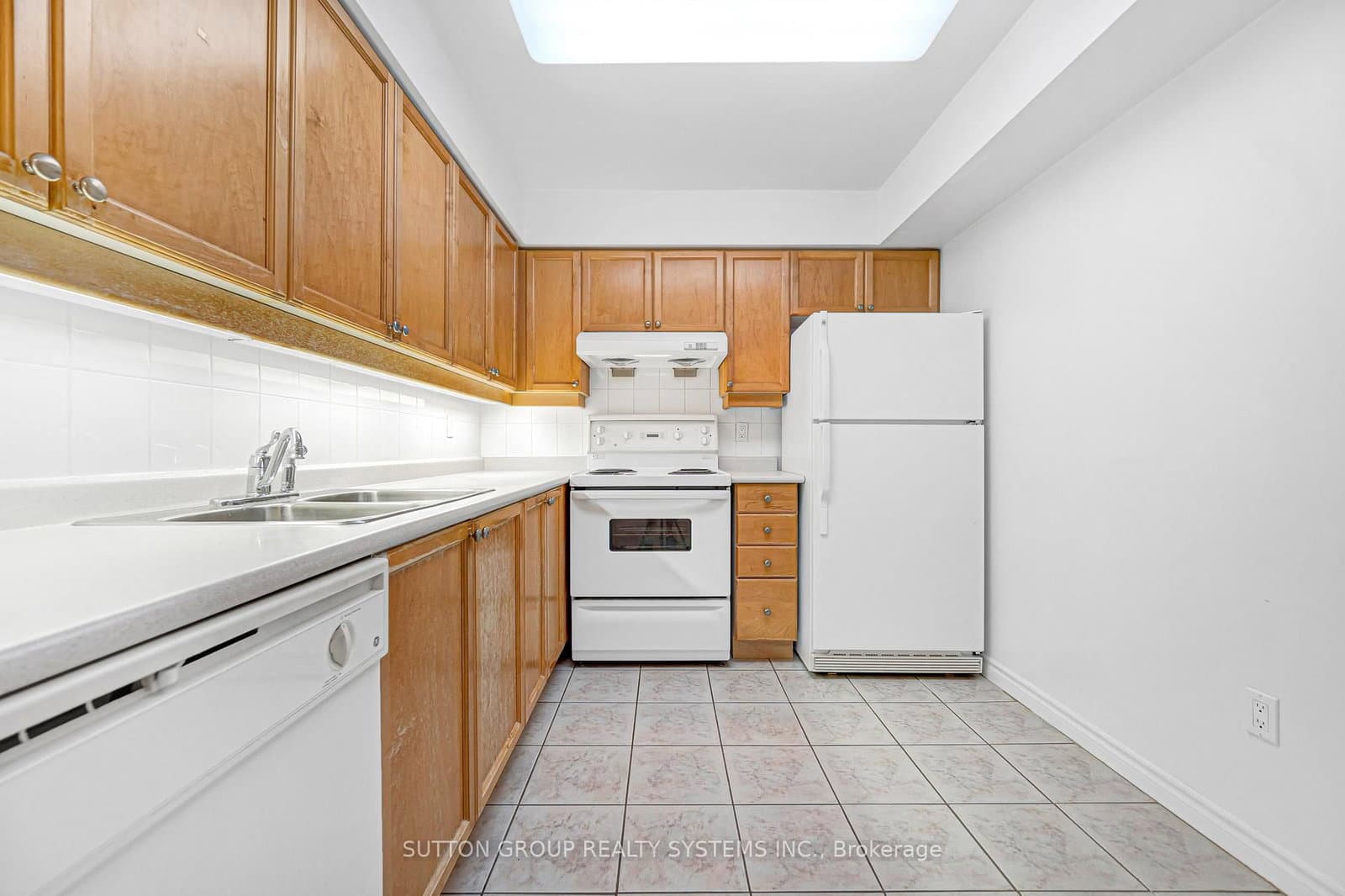 18 Sommerset Way, Unit 2007 thumbnail 23
