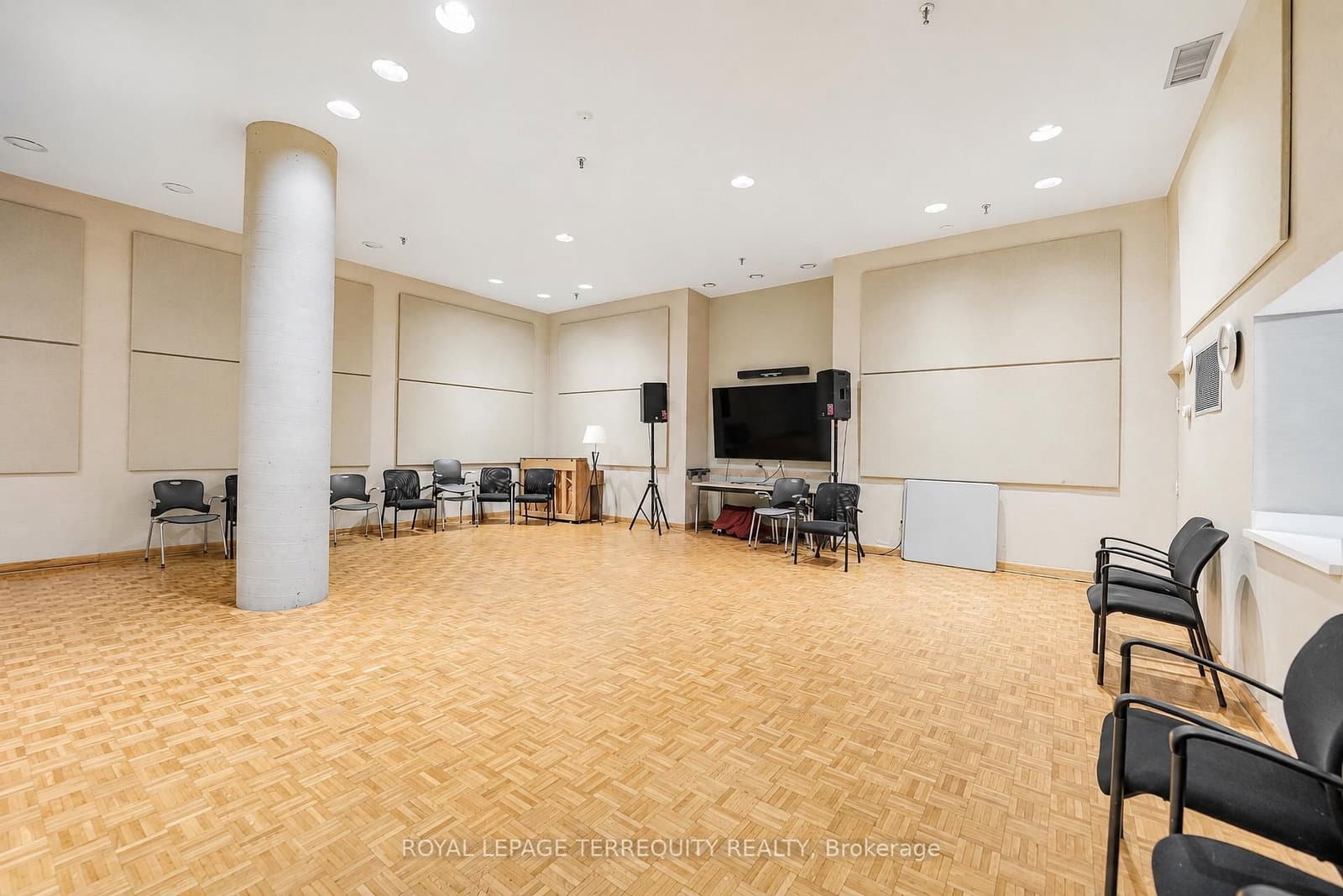 35 Church Street, Unit 208 thumbnail 29