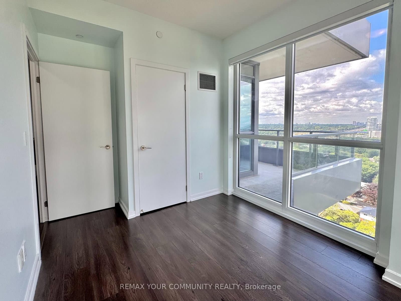 50 FOREST MANOR Road, Unit 1405 thumbnail 12