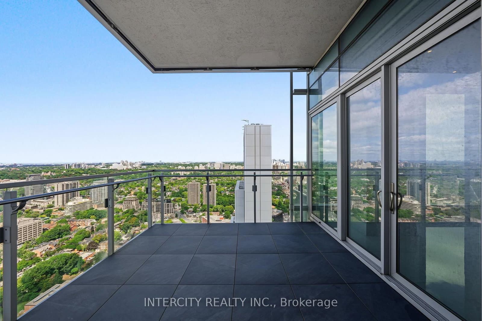 50 Yorkville Avenue, Unit 4001 thumbnail 13
