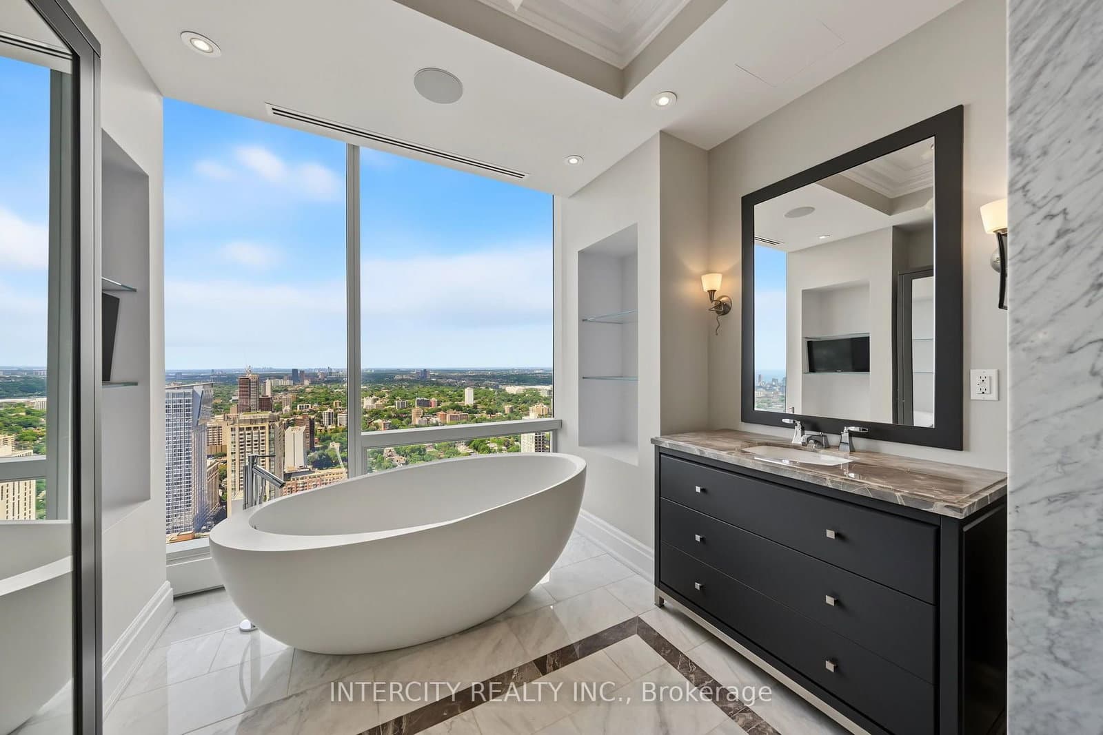50 Yorkville Avenue, Unit 4001 thumbnail 18