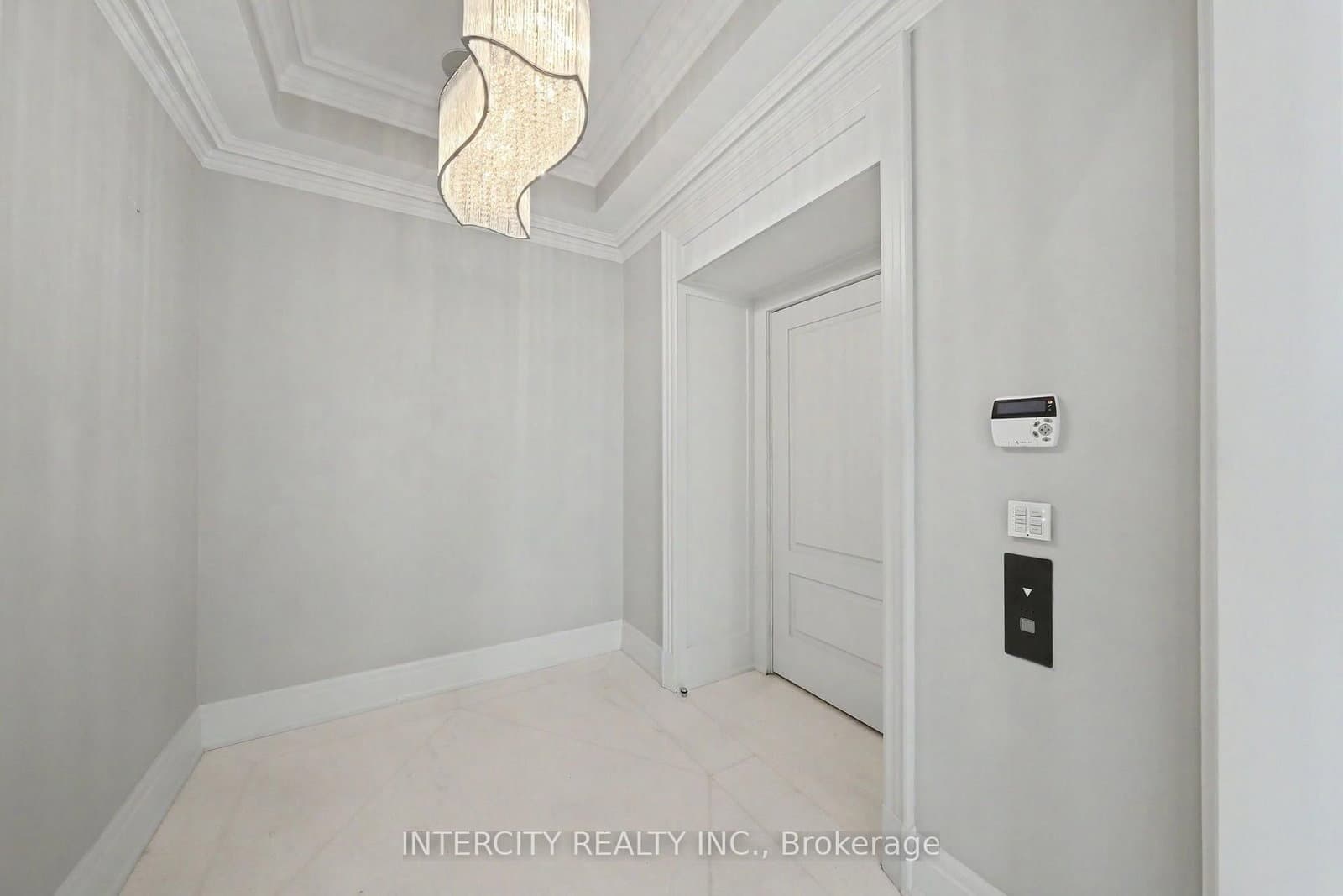 50 Yorkville Avenue, Unit 4001 thumbnail 3