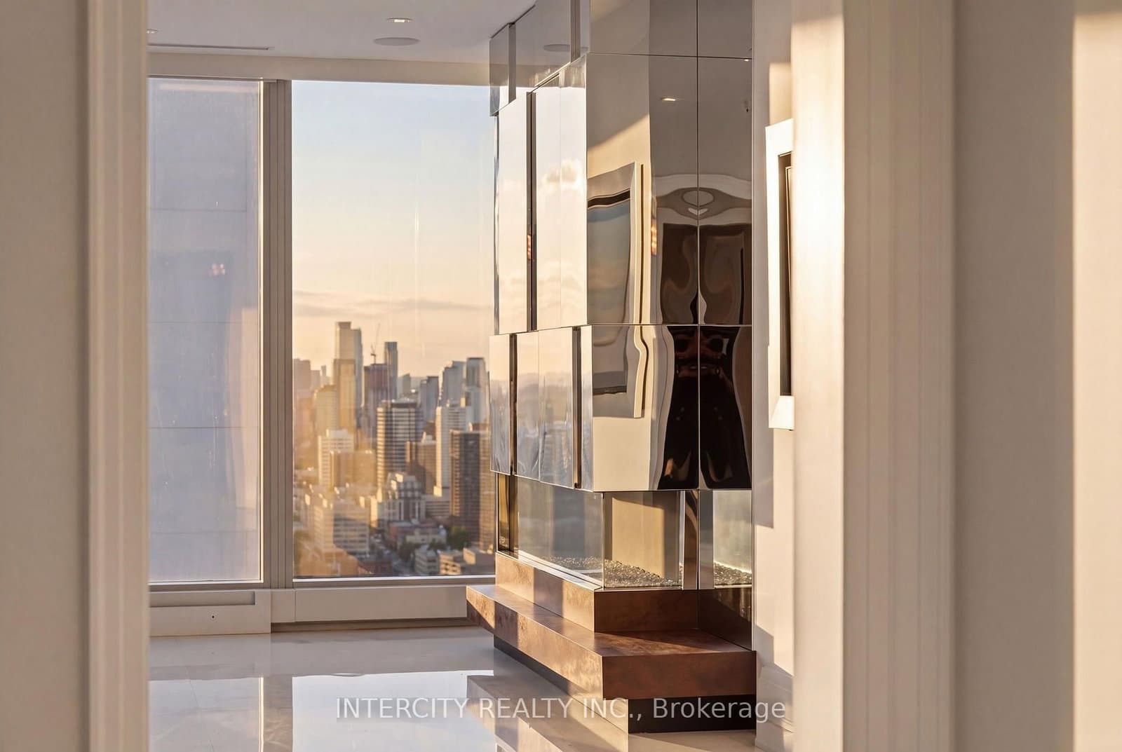50 Yorkville Avenue, Unit 4001 thumbnail 6