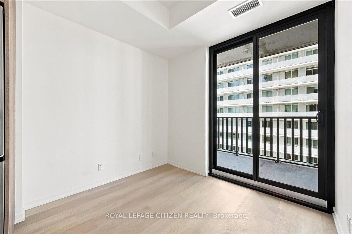 109 Erskine Avenue, Unit 1410 thumbnail 18