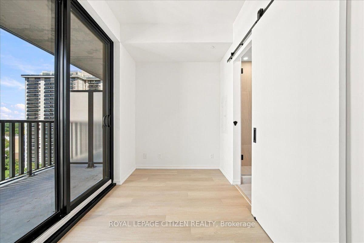109 Erskine Avenue, Unit 1410 thumbnail 20
