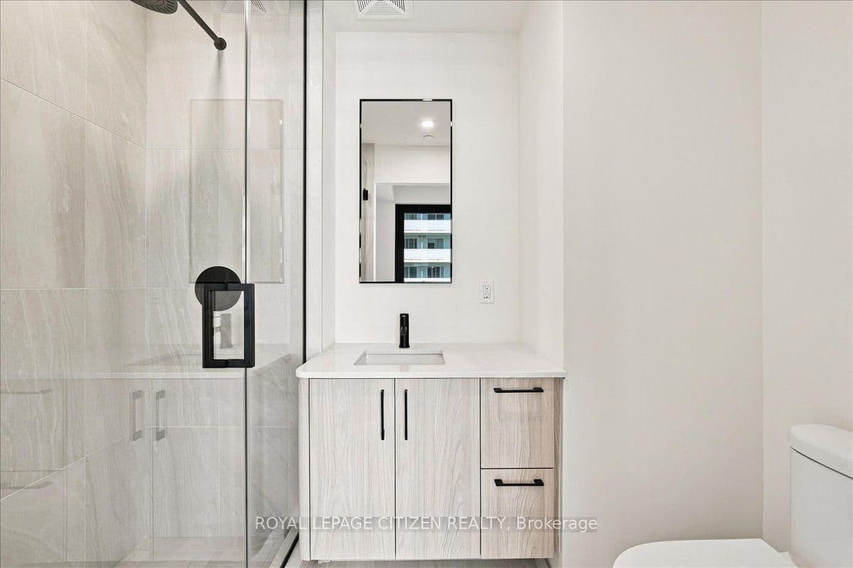 109 Erskine Avenue, Unit 1410 thumbnail 24