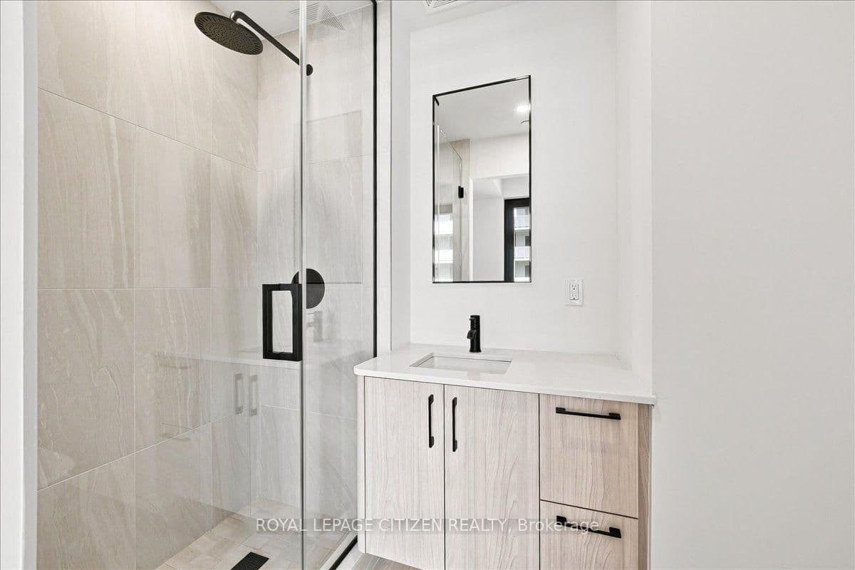 109 Erskine Avenue, Unit 1410 thumbnail 25