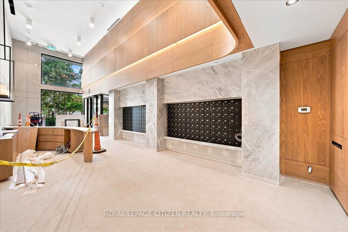 109 Erskine Avenue, Unit 1410 thumbnail 3