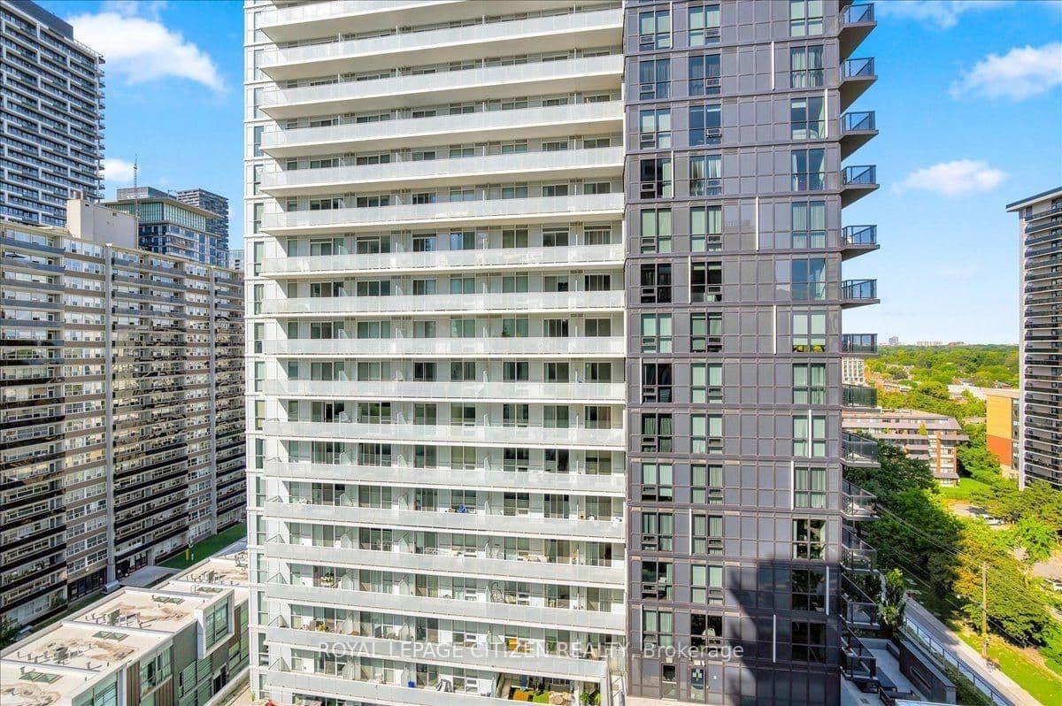 109 Erskine Avenue, Unit 1410 thumbnail 30