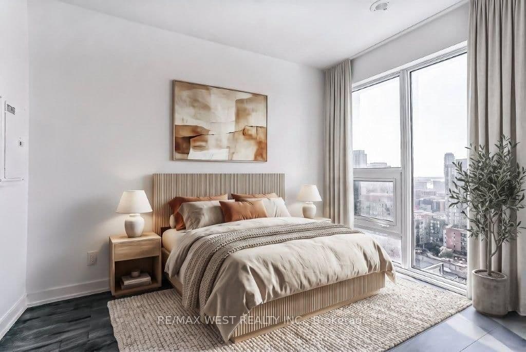 100 Queen Street E, Unit 2808 thumbnail 11