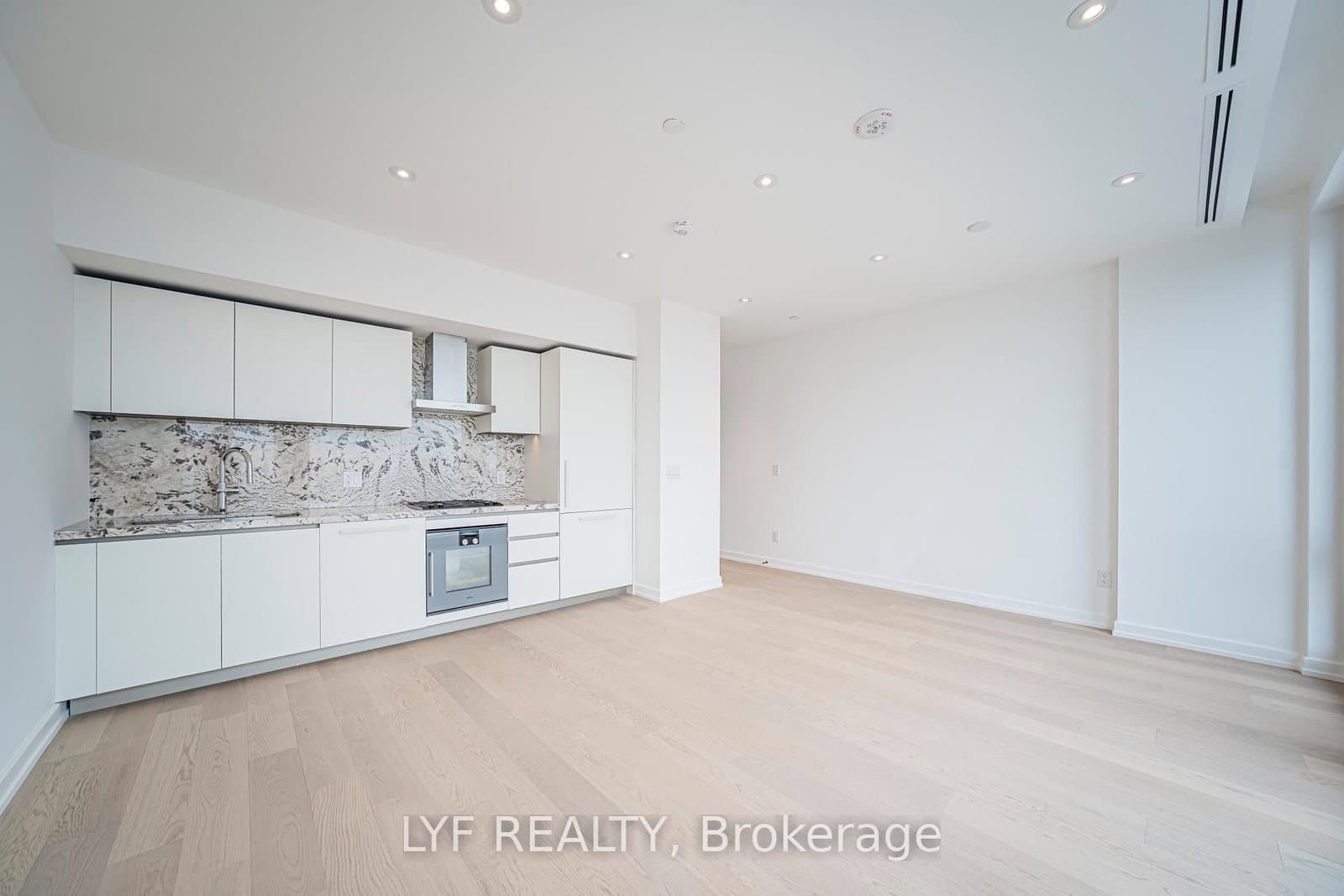 1315 Bay Street, Unit 3002 thumbnail 10