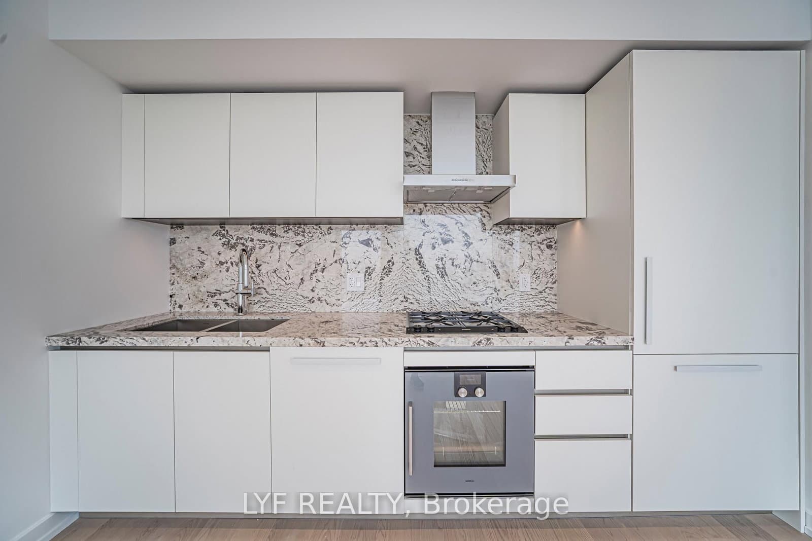 1315 Bay Street, Unit 3002 thumbnail 14