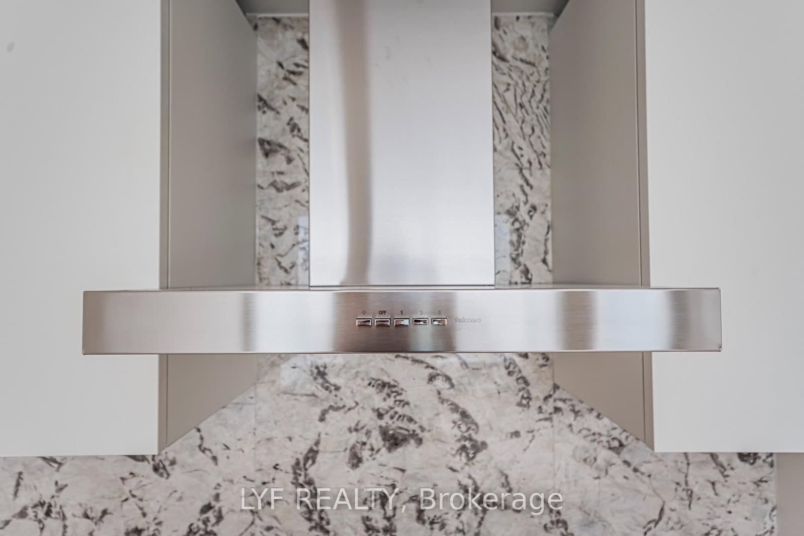 1315 Bay Street, Unit 3002 thumbnail 16
