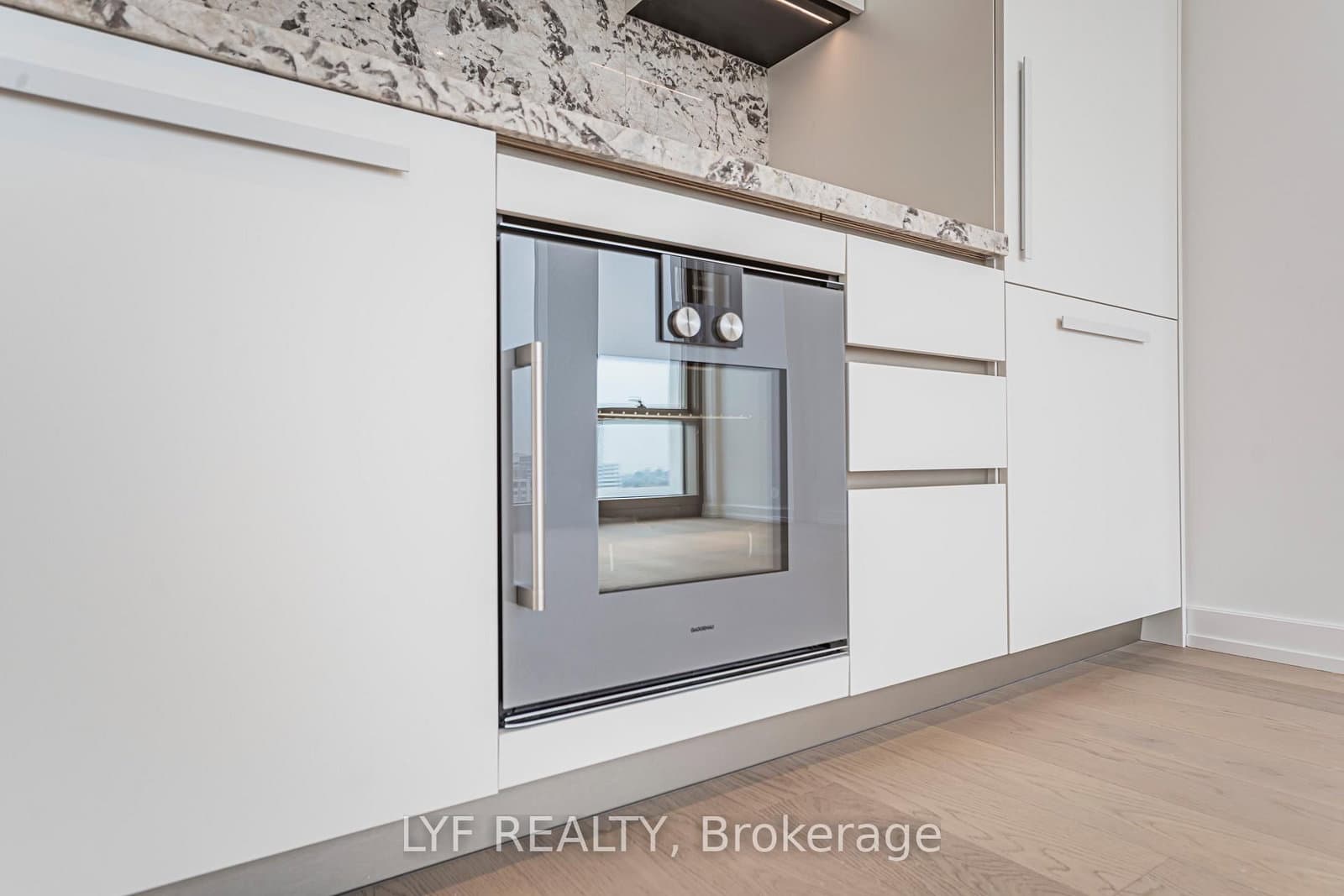 1315 Bay Street, Unit 3002 thumbnail 17