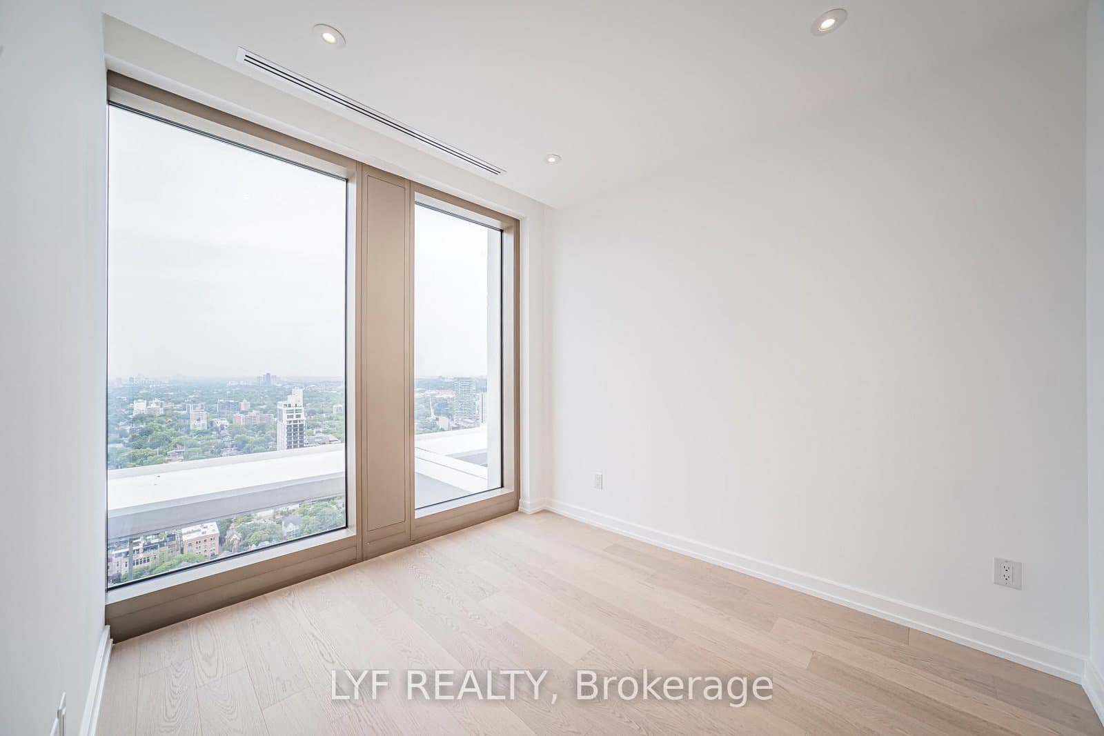 1315 Bay Street, Unit 3002 thumbnail 19