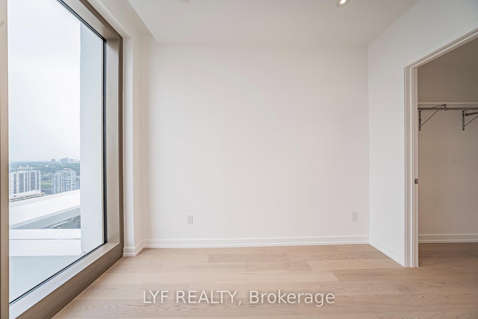 1315 Bay Street, Unit 3002 thumbnail 20