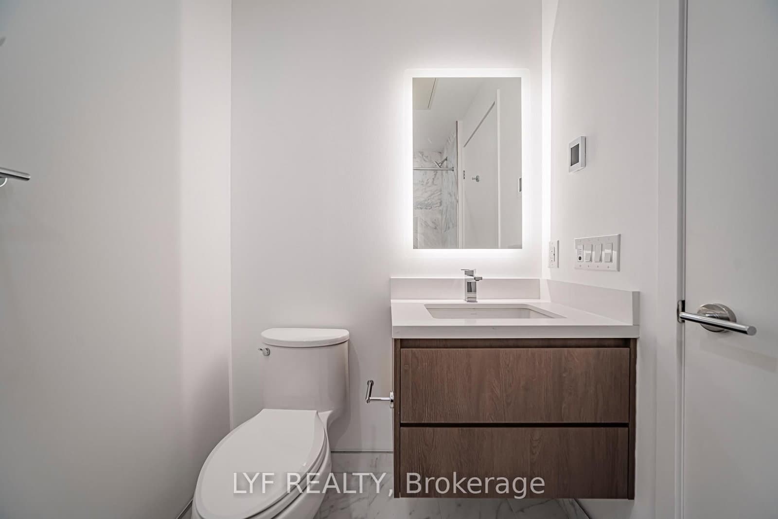 1315 Bay Street, Unit 3002 thumbnail 26