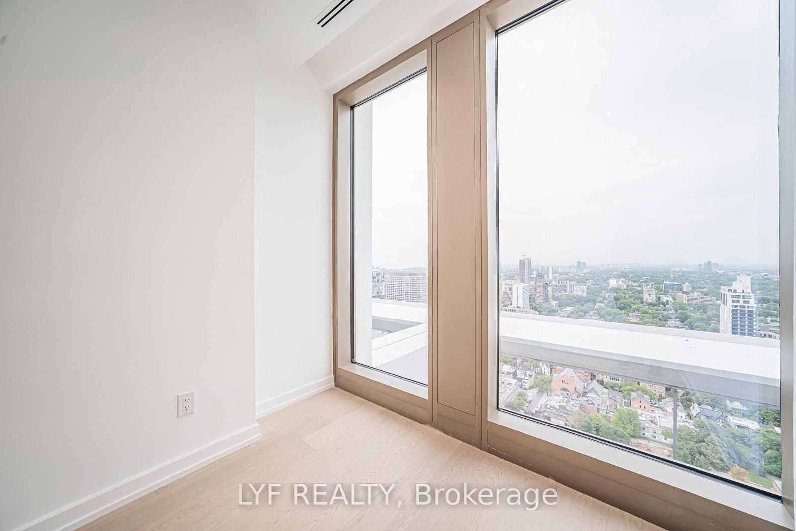 1315 Bay Street, Unit 3002 thumbnail 30
