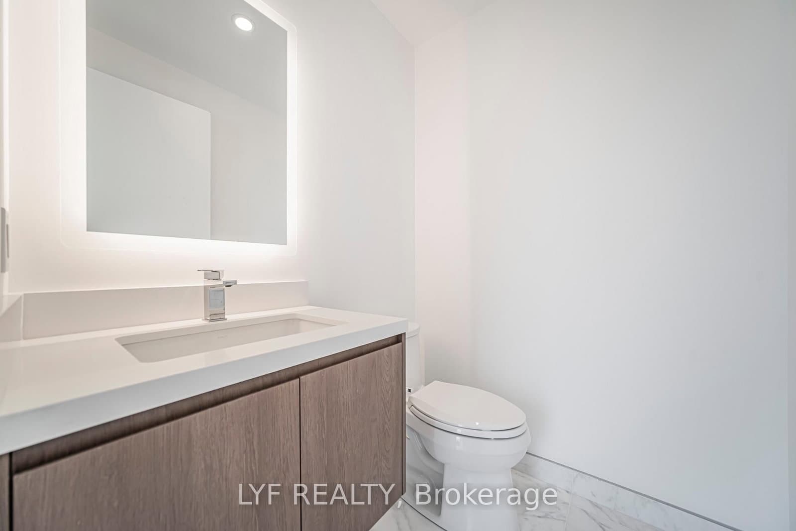 1315 Bay Street, Unit 3002 thumbnail 32
