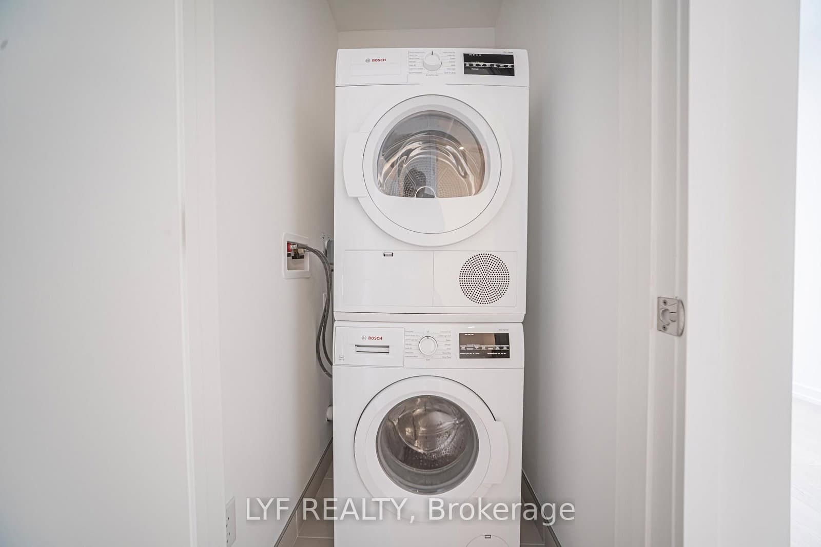 1315 Bay Street, Unit 3002 thumbnail 36