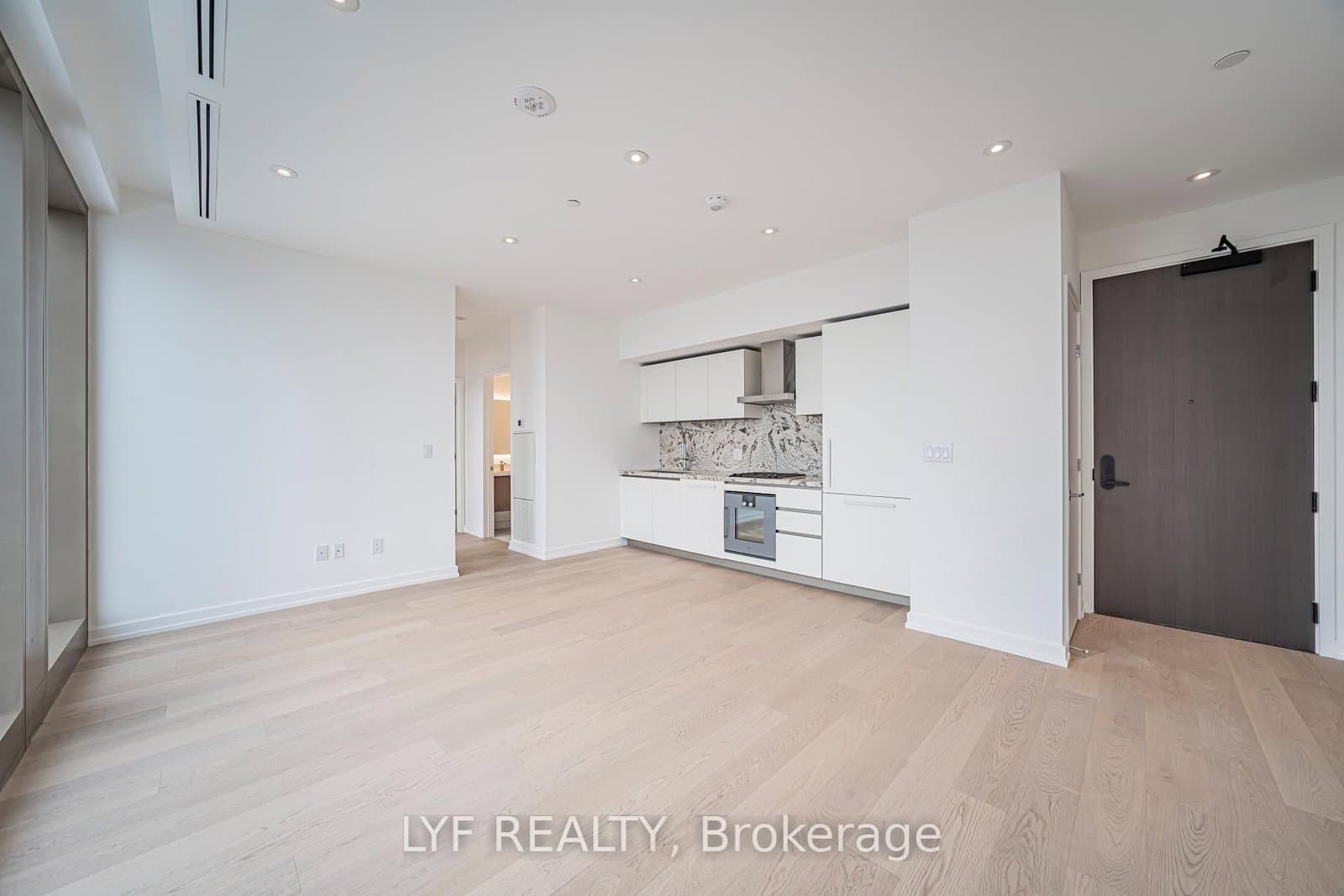 1315 Bay Street, Unit 3002 thumbnail 8