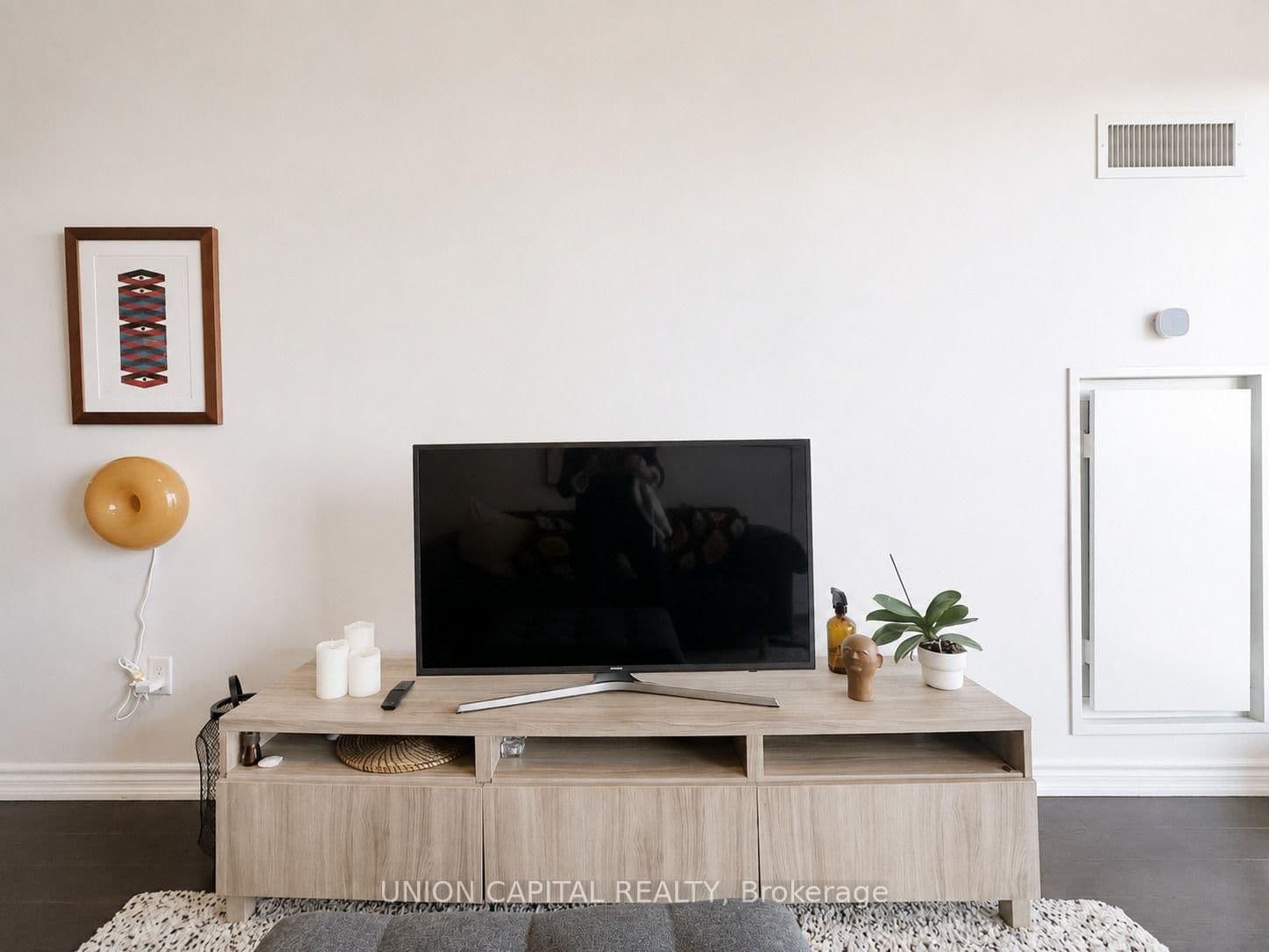 386 Yonge Street, Unit 4903 thumbnail 17