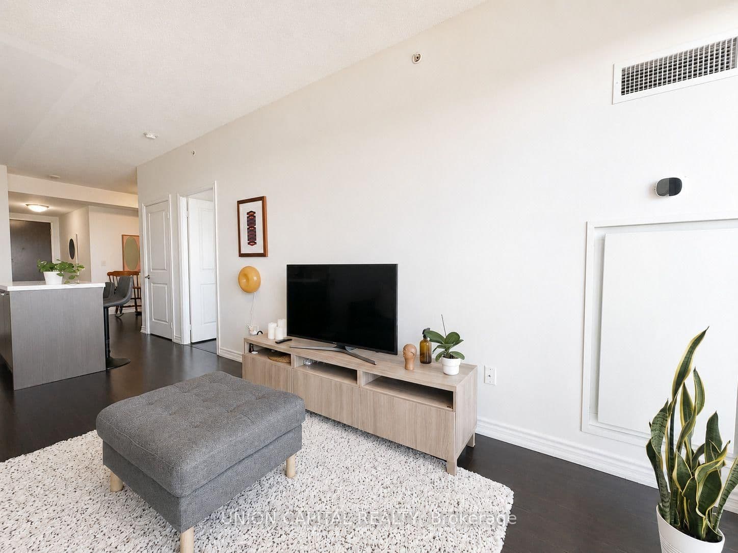386 Yonge Street, Unit 4903 thumbnail 18