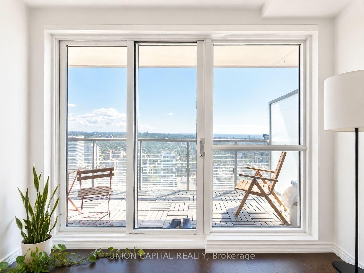 386 Yonge Street, Unit 4903 thumbnail 20