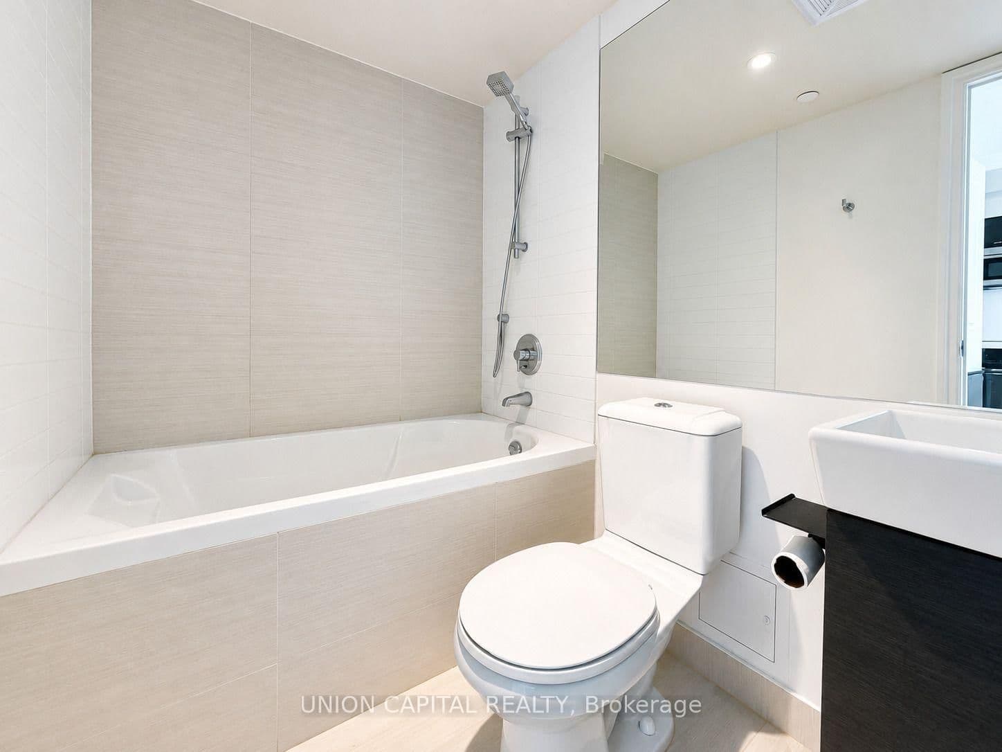 386 Yonge Street, Unit 4903 thumbnail 26
