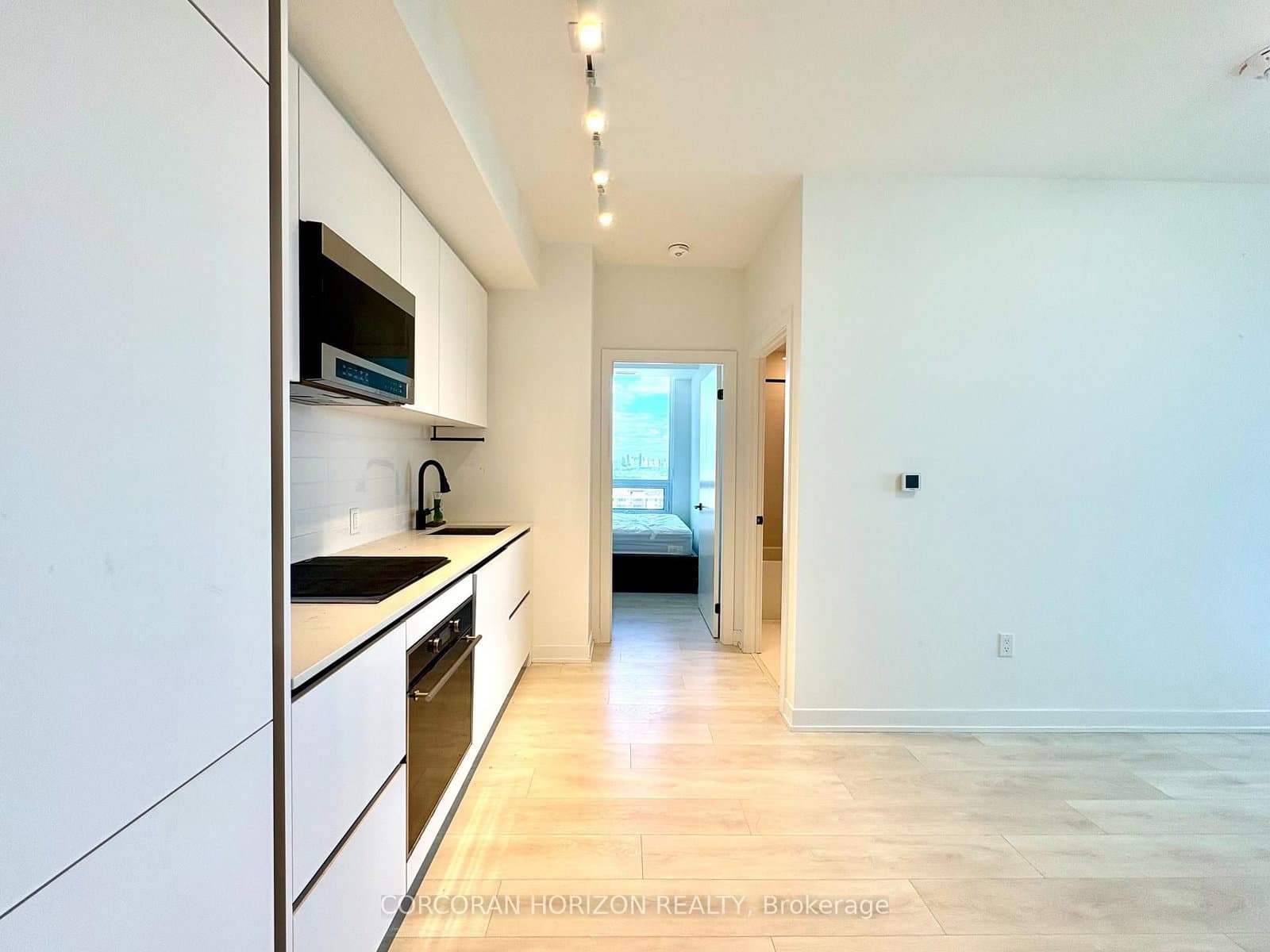 117 Broadway Avenue, Unit 2709 thumbnail 3