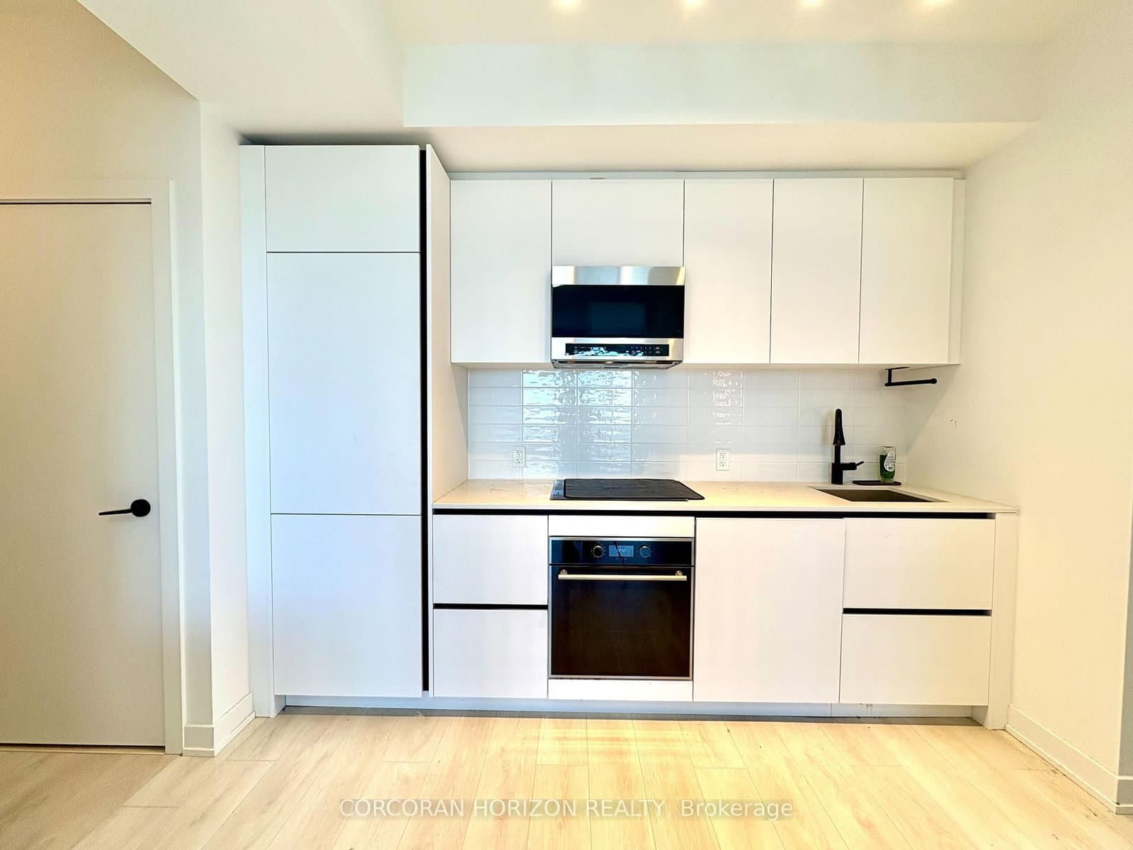 117 Broadway Avenue, Unit 2709 thumbnail 6