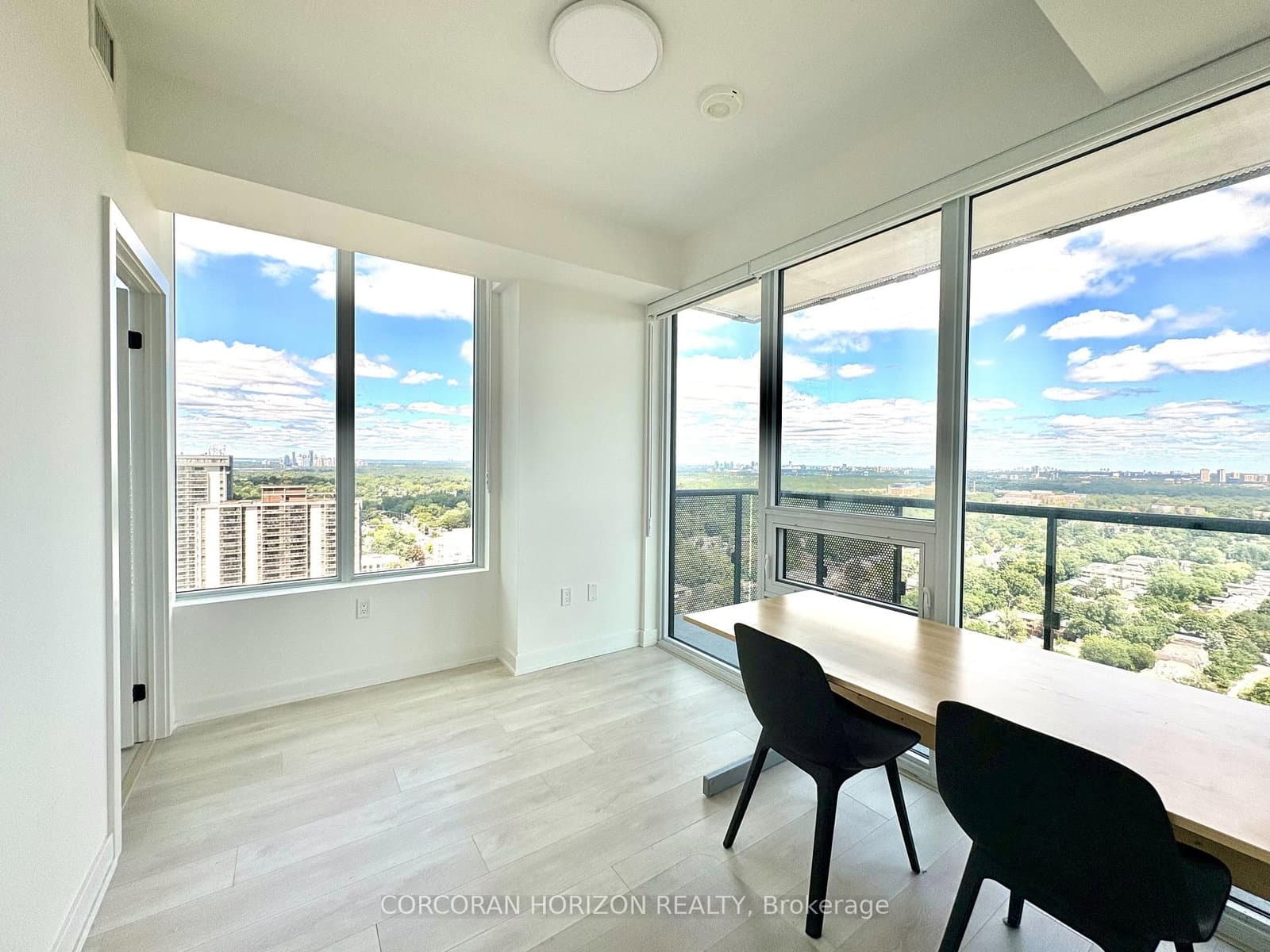 117 Broadway Avenue, Unit 2709 thumbnail 8