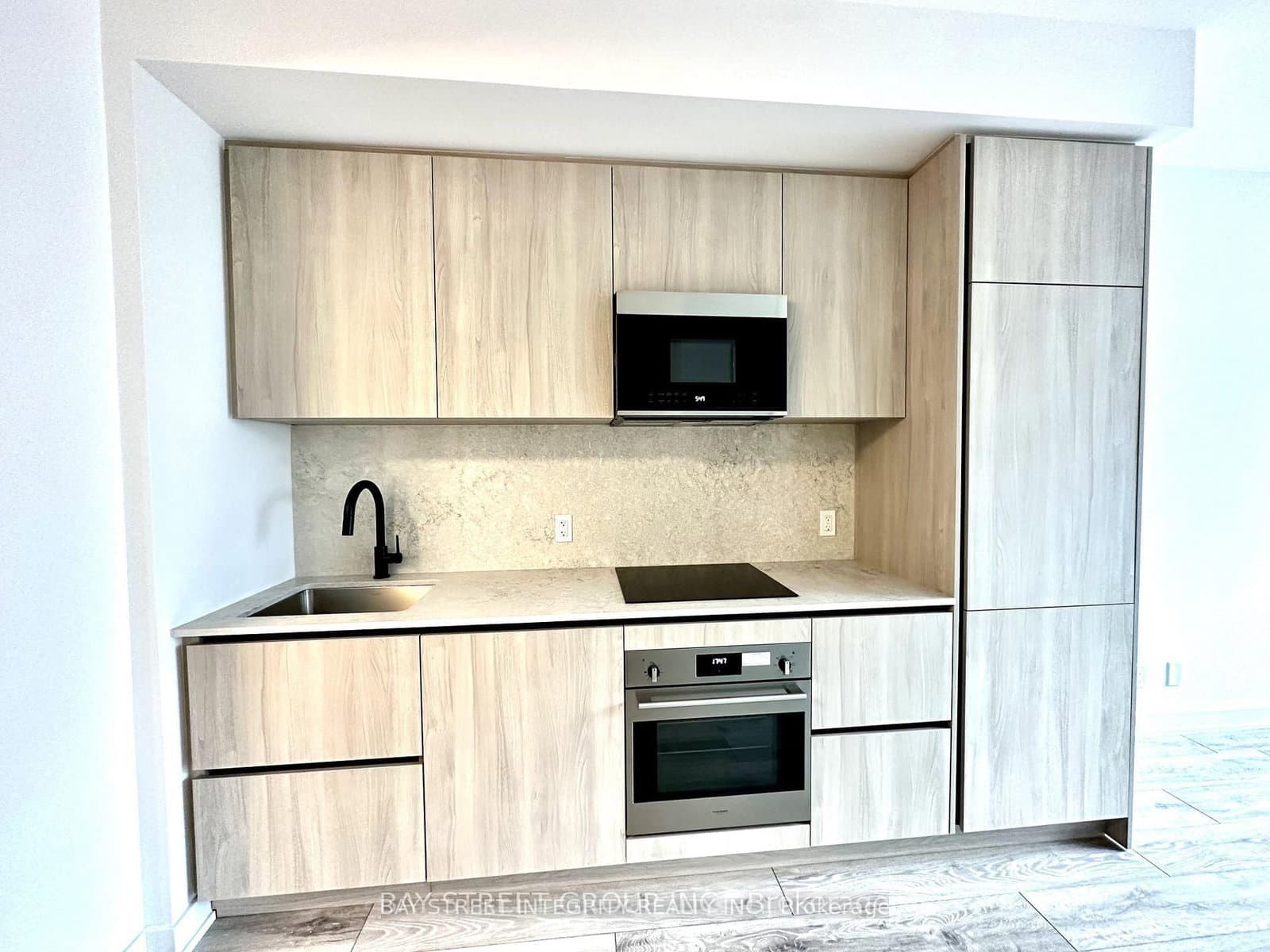 108 Peter Street, Unit 616 thumbnail 4