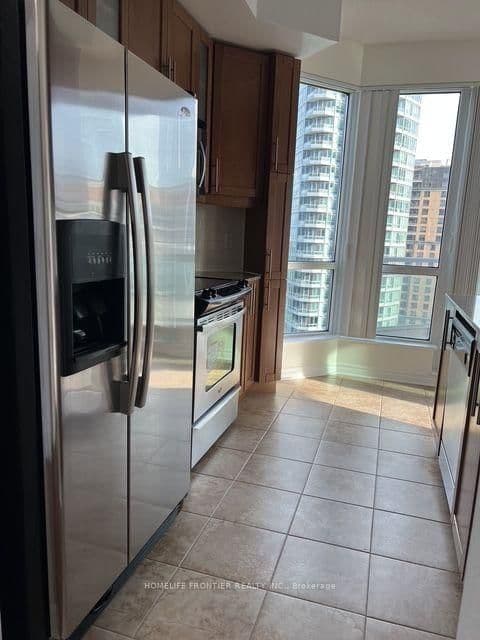 18 Holmes Avenue, Unit 1105 thumbnail 2