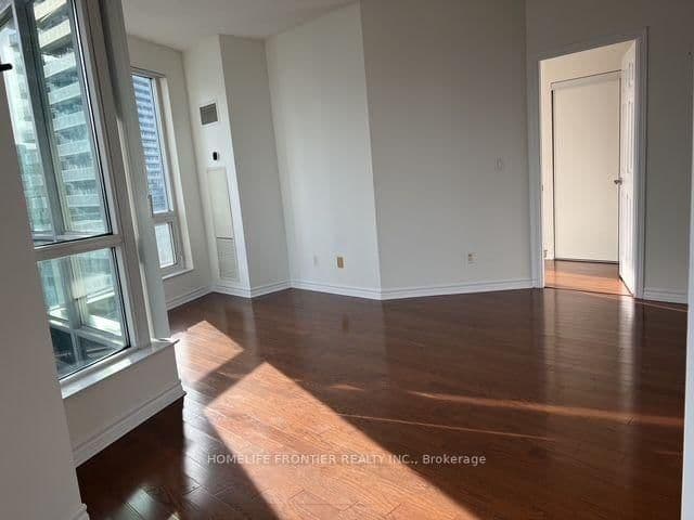 18 Holmes Avenue, Unit 1105 thumbnail 4