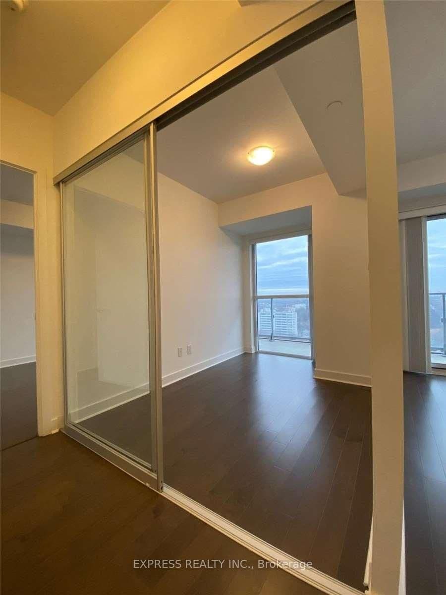 58 Orchard View Boulevard, Unit 1601 thumbnail 11