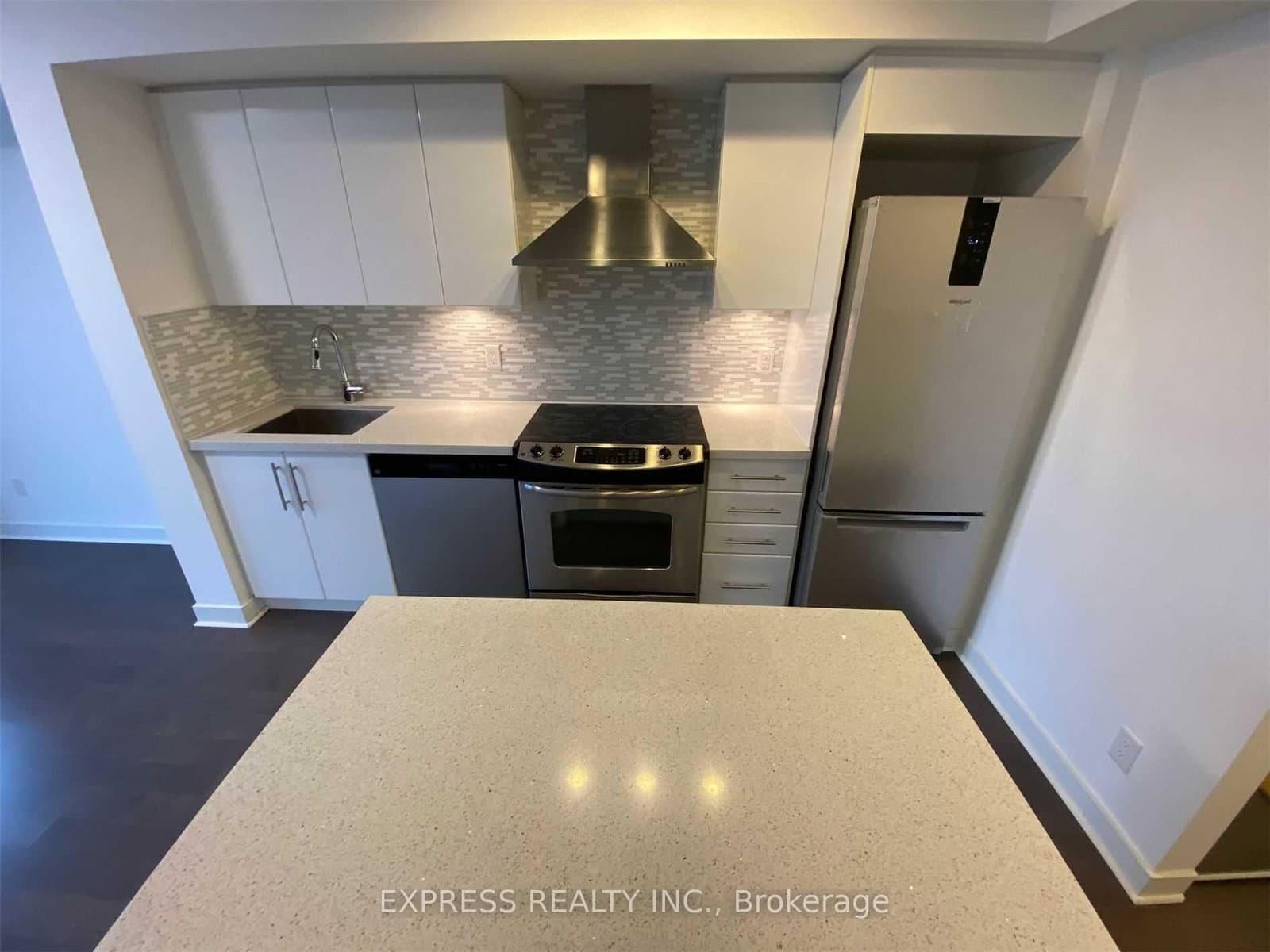 58 Orchard View Boulevard, Unit 1601 thumbnail 4