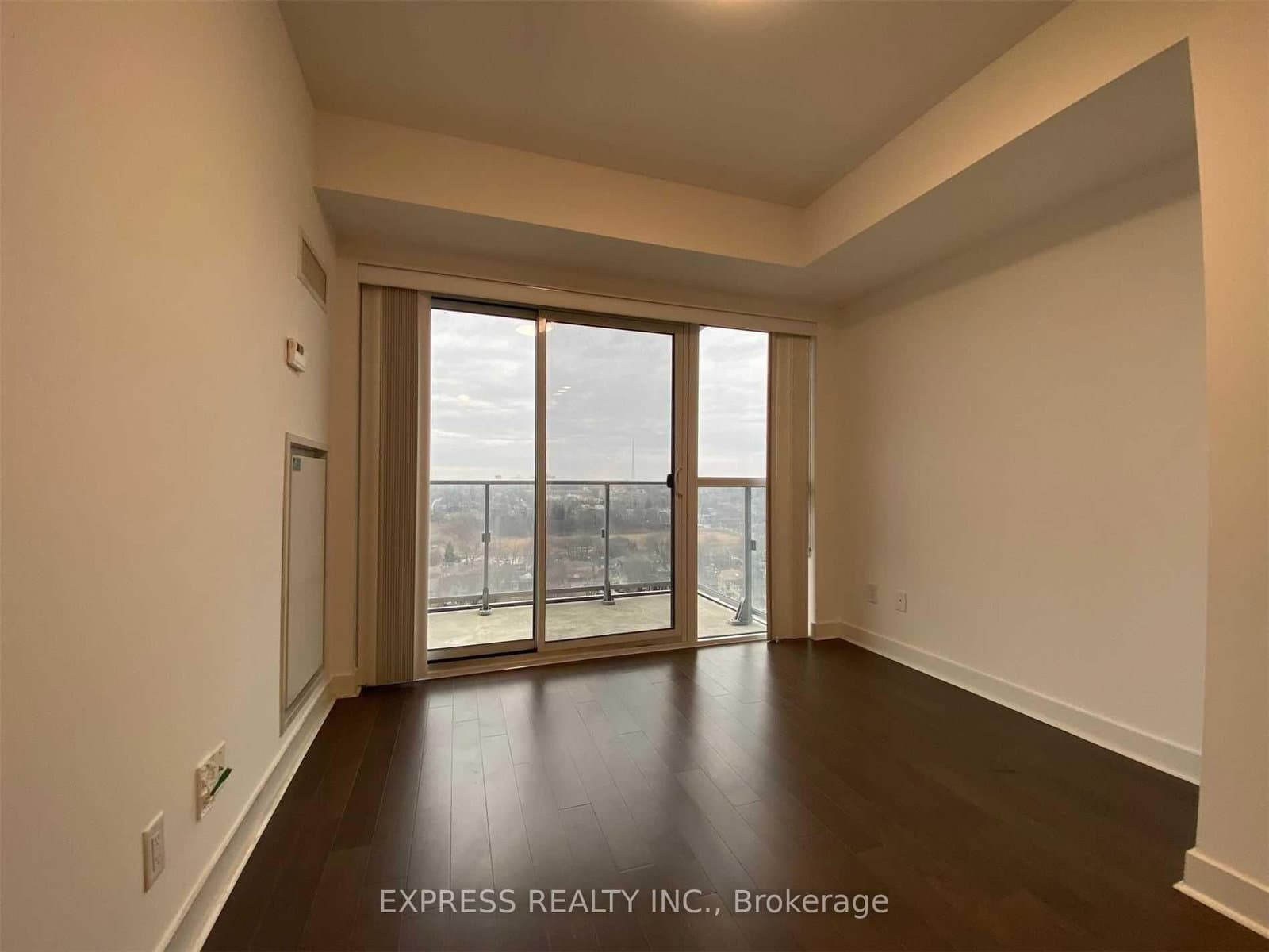 58 Orchard View Boulevard, Unit 1601 thumbnail 9