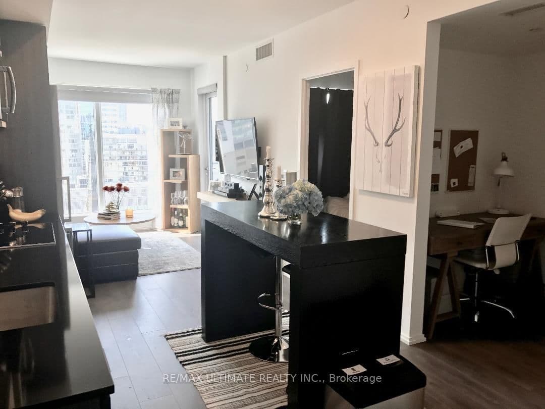 68 Shuter Street, Unit 2606 thumbnail 8