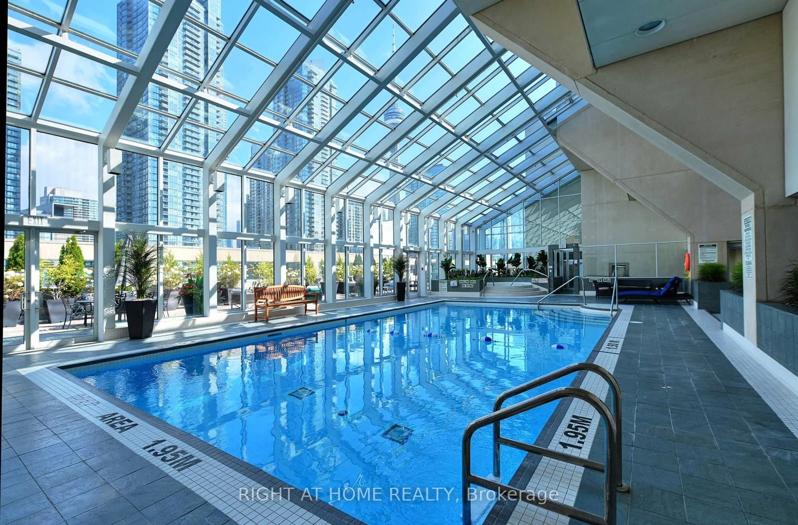 460 Queens Quay W, Unit 202E thumbnail 25